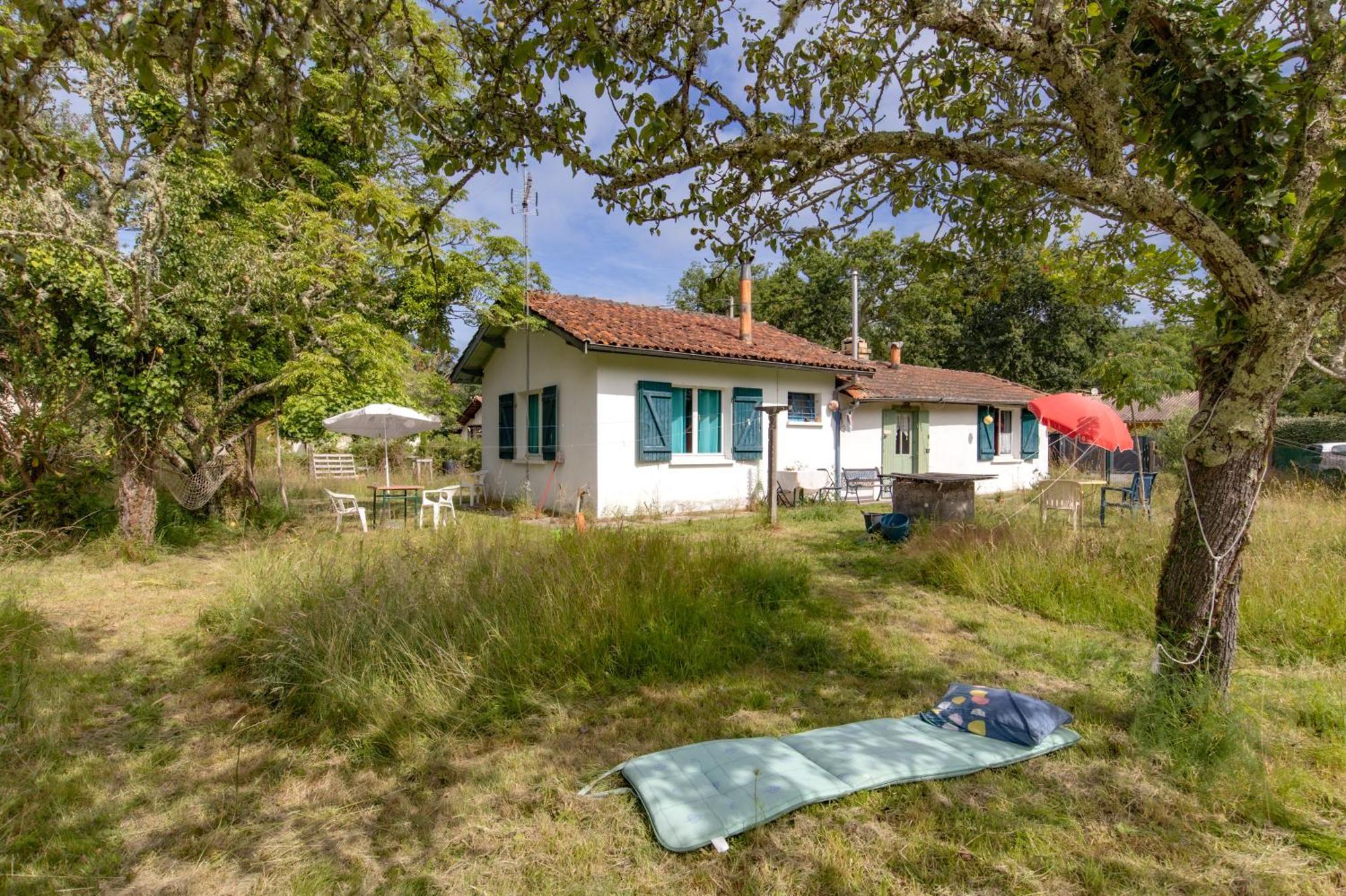 Petite Maison Rustique Et Atypique Hourtin Exterior foto